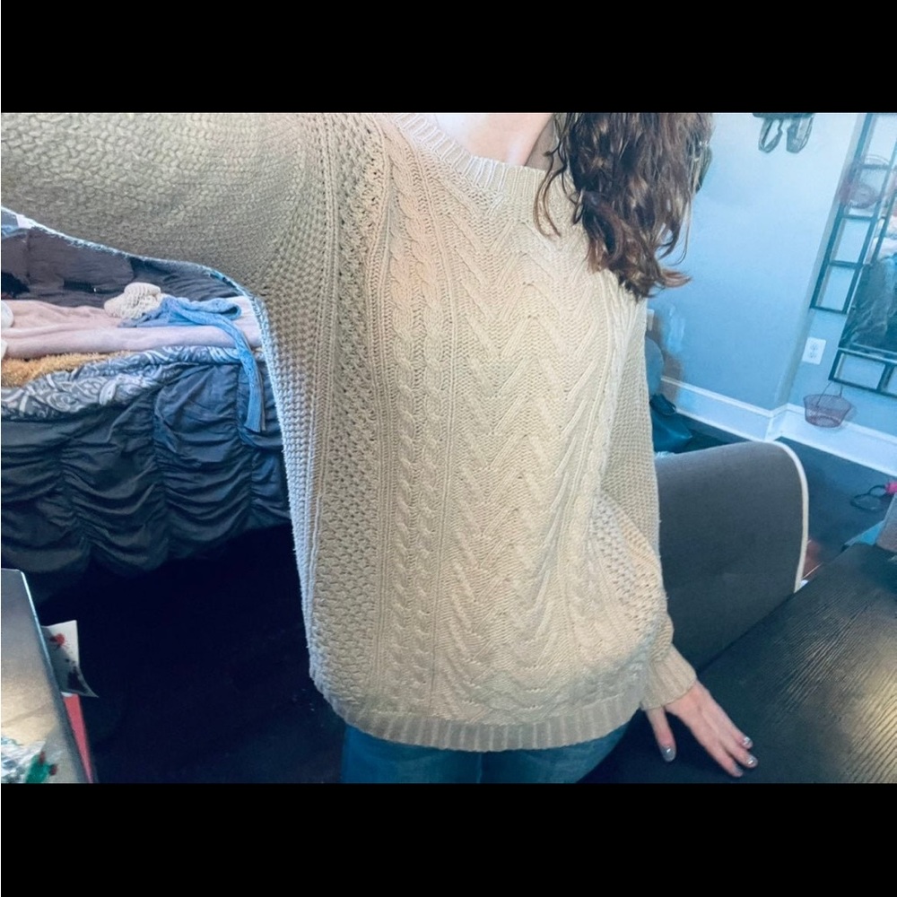Sweater - Picture 6 of 12